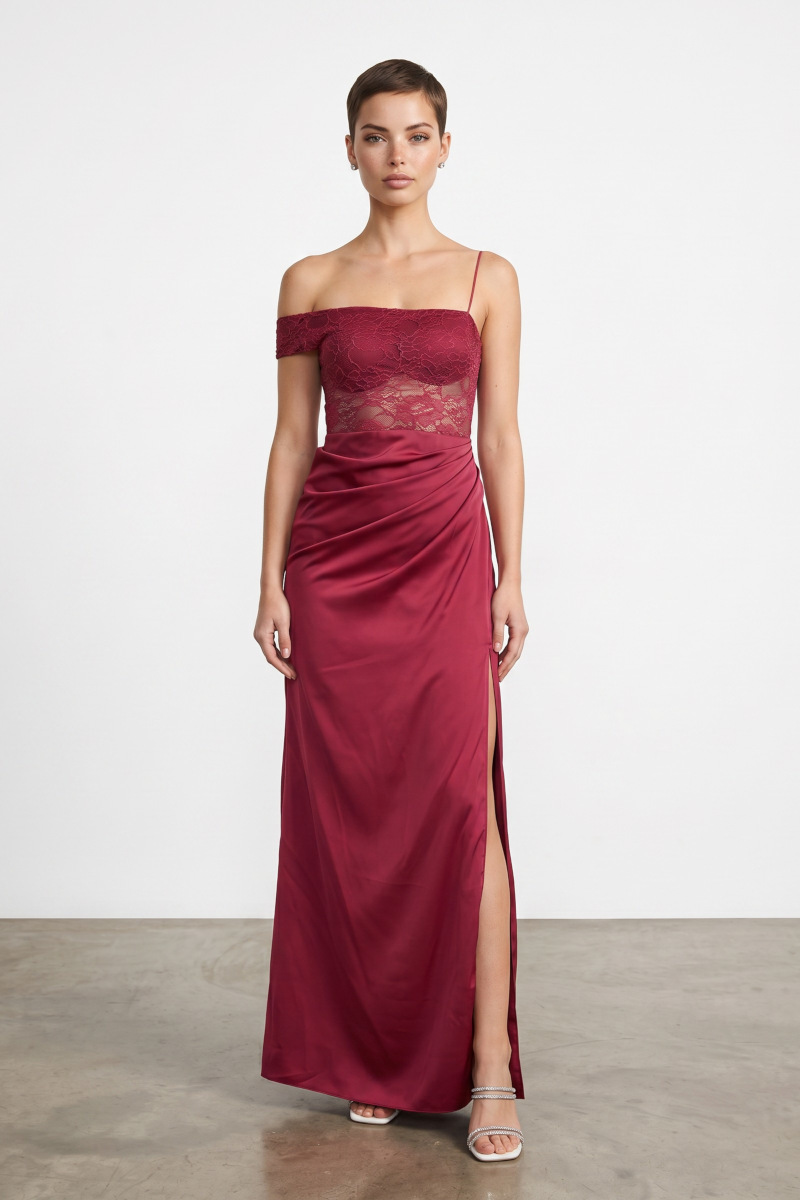 ABBIGLIAMENTO - Abito con pizzo