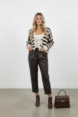 ABBIGLIAMENTO - Pantalone in ecopelle