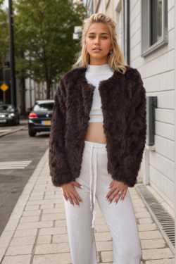 ABBIGLIAMENTO - Pelliccia pelo corto